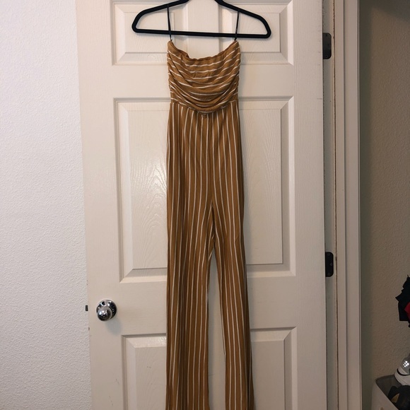 jumpsuit - Picture 2 of 3